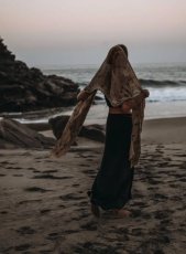 画像32: 薬草・草木染めエコプリント x ふわふわメキシココットン 大判ショール 手染めボタニカルダイ 押し花染め 自然派ナチュラルファッション＊ストール/巻きスカート/羽織り*ハンドメイド 薬草魔女 天然染料 天然素材 冷房対策 日除け プレゼント ギフト スカーフ  (32)