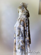 画像14: フード付き 薬草・草木染めエコプリント x ふわふわメキシココットン 大判ショール 手染めボタニカルダイ 押し花染め ナチュラルファッション＊ストール/羽織り/カーディガン*ハンドメイド 天然染料 天然素材 冷房対策 日除け プレゼント ギフト スカーフ  (14)