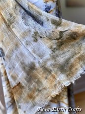 画像11: 薬草・草木染めエコプリント x ふわふわメキシココットン 大判ショール 手染めボタニカルダイ 押し花染め 自然派ナチュラルファッション＊ストール/巻きスカート/羽織り*ハンドメイド 薬草魔女 天然染料 天然素材 冷房対策 日除け プレゼント ギフト スカーフ  (11)