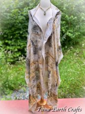 画像25: 薬草・草木染めエコプリント x ふわふわメキシココットン 大判ショール 手染めボタニカルダイ 押し花染め 自然派ナチュラルファッション＊ストール/巻きスカート/羽織り*ハンドメイド 薬草魔女 天然染料 天然素材 冷房対策 日除け プレゼント ギフト スカーフ  (25)