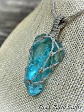 画像12: 石全長4cm大ぶり 高品質アンダラクリスタル(シエラネバダ産)ネックレス・ペンダント ブルートパーズ アクアブルー 原石 宝石質 シンプル&ナチュラル マクラメ 1点もの  天然石 ハンドメイドアクセサリー スピリチュアル お守り ヒーリングジュエリー 金属アレルギー対応  (12)