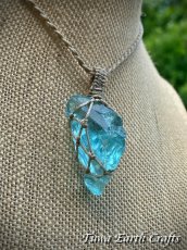 画像11: 石全長4cm大ぶり 高品質アンダラクリスタル(シエラネバダ産)ネックレス・ペンダント ブルートパーズ アクアブルー 原石 宝石質 シンプル&ナチュラル マクラメ 1点もの  天然石 ハンドメイドアクセサリー スピリチュアル お守り ヒーリングジュエリー 金属アレルギー対応  (11)