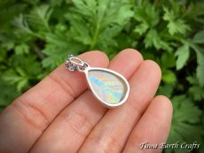 画像15: 【直感力アップ・潜在能力を引き出す】高品質レインボームーンストーン ペンダントトップ ファントム入り ヒーリングストーン ジュエリー天然石アクセサリー スピリチュアル 恋愛成就お守り (15)