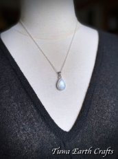 画像12: 【直感力アップ・潜在能力を引き出す】高品質レインボームーンストーン ペンダントトップ ファントム入り ヒーリングストーン ジュエリー天然石アクセサリー スピリチュアル 恋愛成就お守り (12)