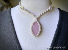 画像10: 全長4.3cm大ぶり【愛と平和のシンボル】高品質ローズクォーツ ペンダント/ネックレス チョーカー*1点もの シンプル＆ナチュラル 生成りヘンプ素材*ヒーリング天然石パワーストーンお守りハンドメイド マクラメ編みアクセサリー (10)