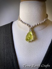 画像30: 【霊的成長・変革を促す】石全長4.3cm大ぶり 高品質アンダラクリスタル（シエラネバダ産）ネックレス・ペンダント ソラリス/エンジェルオーラ イエロー シンプル＆ナチュラル マクラメ 1点もの ハンドメイドアクセサリー スピリチュアル　お守り ヒーリングジュエリー 第12チャクラ対応 (30)