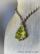 画像17: 【霊的成長・変革を促す】石全長4.3cm大ぶり 高品質アンダラクリスタル（シエラネバダ産）ネックレス・ペンダント ソラリス/エンジェルオーラ イエロー シンプル＆ナチュラル マクラメ 1点もの ハンドメイドアクセサリー スピリチュアル　お守り ヒーリングジュエリー 第12チャクラ対応 (17)