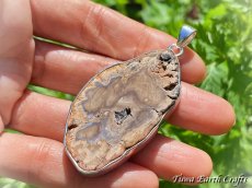 画像4: 石全長4.6cm 大ぶり高品質ブルーフォレスト 珪化木 ペトリファイドウッド  ペンダントトップ 1点もの★ヒーリングストーン天然石ジュエリー　パワーストーンアクセサリー (4)