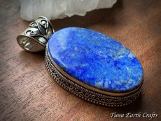 画像8: 石全長4.8cm 大ぶり【邪気払い・魔除け】高品質ラピスラズリ（アフガニスタン産）ペンダントトップ  パワーストーン天然石アクセサリー　受験お守り　合格祈願　ヒーリングジュエリー　スピリチュアル (8)