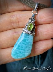 画像3: キラキラシラー入り✨【決断力アップ・自己表現力アップ】大ぶり高品質アマゾナイト ペンダントトップ with グリーントルマリン*天然石ヒーリングストーンアクセサリーお守りパワーストーンジュエリー ストレス除去 (3)