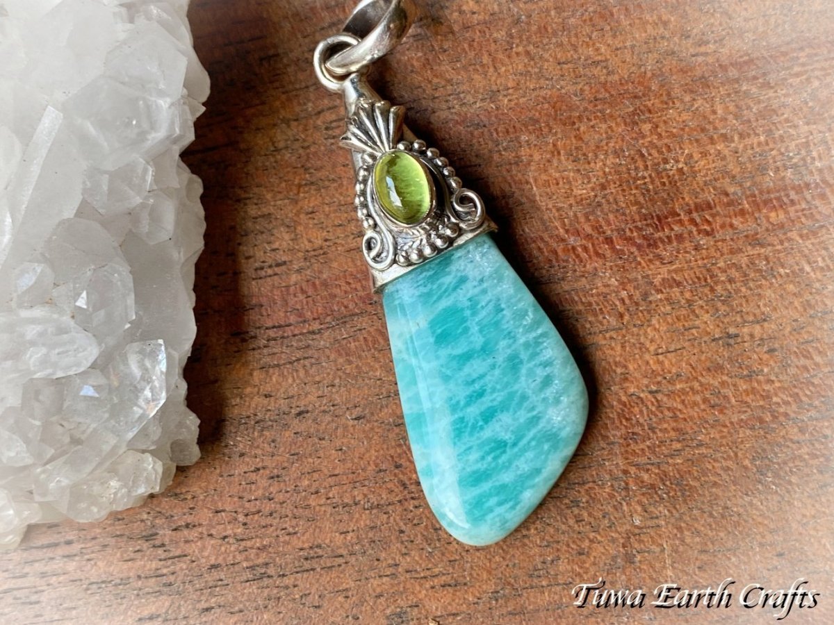 画像5: キラキラシラー入り✨【決断力アップ・自己表現力アップ】大ぶり高品質アマゾナイト ペンダントトップ with グリーントルマリン*天然石ヒーリングストーンアクセサリーお守りパワーストーンジュエリー ストレス除去 (5)