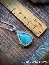 画像24: 1点もの ナチュラル天然エメラルド ペンダント・ネックレス★シンプル ハンドメイド 生成り マクラメ編み 天然石パワーストーン アクセサリー スピリチュアル 金属アレルギー対応 (24)