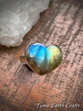 画像5: ハート型 1点もの 高品質 ラブラドライト リング 指輪 11号 神秘的ブルー ゴールド 天然石パワーストーンアクセサリー　ヒーリングジュエリー お守り　スターリングシルバー スピリチュアル (5)