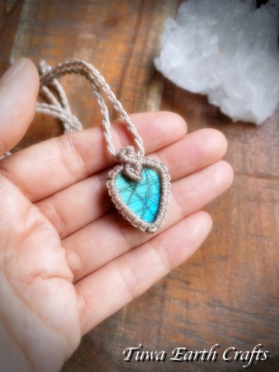 画像1: 【夢の実現をサポート】神秘的ディープブルーシラー✨高品質ラブラドライト ペンダント/ネックレス*生成り ナチュラル 1点物 シンプル マクラメアクセサリー*天然石パワーストーンお守りジュエリー