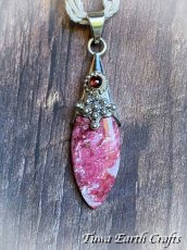 画像3: 【女性性と愛のシンボル】高品質ピンクチューライト＆ガーネット ペンダントトップ　１点もの　ピンクゾイサイト　ヒーリングジュエリーお守り天然石パワーストーン　アクセサリー　 (3)