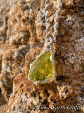 画像7: 【霊的成長・変革を促す】石全長4.3cm大ぶり 高品質アンダラクリスタル（シエラネバダ産）ネックレス・ペンダント ソラリス/エンジェルオーラ イエロー シンプル＆ナチュラル マクラメ 1点もの ハンドメイドアクセサリー スピリチュアル　お守り ヒーリングジュエリー 第12チャクラ対応 (7)