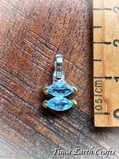 画像8: 【モチベーションアップ・意志の強化】宝石質ブルートパーズ  ペンダントトップ 1点もの  ヒーリングストーン 天然石 パワーストーン お守り アクセサリー ヒーリングジュエリー   (8)