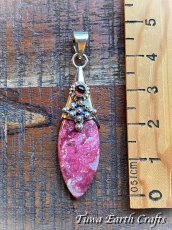 画像13: 【女性性と愛のシンボル】高品質ピンクチューライト＆ガーネット ペンダントトップ　１点もの　ピンクゾイサイト　ヒーリングジュエリーお守り天然石パワーストーン　アクセサリー　 (13)