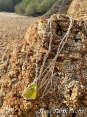 画像11: 【霊的成長・変革を促す】石全長4.3cm大ぶり 高品質アンダラクリスタル（シエラネバダ産）ネックレス・ペンダント ソラリス/エンジェルオーラ イエロー シンプル＆ナチュラル マクラメ 1点もの ハンドメイドアクセサリー スピリチュアル　お守り ヒーリングジュエリー 第12チャクラ対応 (11)