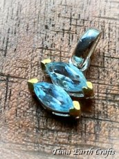 画像1: 【モチベーションアップ・意志の強化】宝石質ブルートパーズ  ペンダントトップ 1点もの  ヒーリングストーン 天然石 パワーストーン お守り アクセサリー ヒーリングジュエリー   (1)