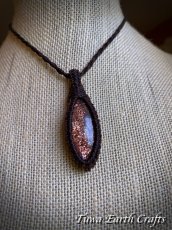 画像21: 【自信向上・行動力アップ】きらきら虹色シラー太陽の石 レピドクロサイト入り レインボーサンストーン ネックレス／ペンダント 水晶★シンプル＆ナチュラル 1点物 ハンドメイド マクラメ 天然石 お守りヒーリングアクセサリー (21)