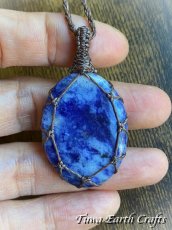 画像3: 【魔除け・自尊心を高める・電磁波除去】大ぶり 高品質ソーダライト　ペンダント シンプルネックレス ＊ナチュラル パワーストーン 天然石 お守り マクラメアクセサリー スピリチュアル ヒーリングジュエリー (3)