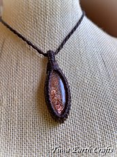 画像20: 【自信向上・行動力アップ】きらきら虹色シラー太陽の石 レピドクロサイト入り レインボーサンストーン ネックレス／ペンダント 水晶★シンプル＆ナチュラル 1点物 ハンドメイド マクラメ 天然石 お守りヒーリングアクセサリー (20)