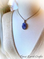 画像10: 【魔除け・自尊心を高める・電磁波除去】大ぶり 高品質ソーダライト　ペンダント シンプルネックレス ＊ナチュラル パワーストーン 天然石 お守り マクラメアクセサリー スピリチュアル ヒーリングジュエリー (10)