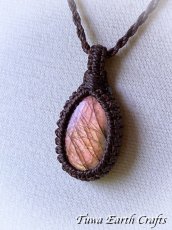 画像15: 幻想的 夕焼け色♪【夢の実現・直観力アップ】高品質ピンク ラブラドライト ネックレス ペンダント＊シンプル 1点もの マクラメ ヒーリング天然石パワーストーンアクセサリー レインボーラブラドライト スピリチュアルお守りジュエリー (15)