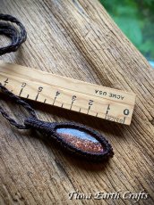 画像7: 【自信向上・行動力アップ】きらきら虹色シラー太陽の石 レピドクロサイト入り レインボーサンストーン ネックレス／ペンダント 水晶★シンプル＆ナチュラル 1点物 ハンドメイド マクラメ 天然石 お守りヒーリングアクセサリー (7)