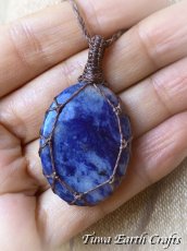 画像4: 【魔除け・自尊心を高める・電磁波除去】大ぶり 高品質ソーダライト　ペンダント シンプルネックレス ＊ナチュラル パワーストーン 天然石 お守り マクラメアクセサリー スピリチュアル ヒーリングジュエリー (4)