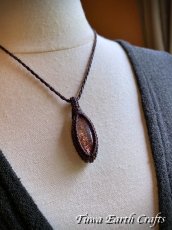 画像18: 【自信向上・行動力アップ】きらきら虹色シラー太陽の石 レピドクロサイト入り レインボーサンストーン ネックレス／ペンダント 水晶★シンプル＆ナチュラル 1点物 ハンドメイド マクラメ 天然石 お守りヒーリングアクセサリー (18)