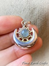 画像5: 【幸福のシンボル・癒しの石】高品質アクアマリン（ブラジル産）ペンダント 1点もの ★太陽と月 ブルー・青い石  ヒーリングジュエリー天然石パワーストーンお守りアクセサリー 3月誕生石 (5)