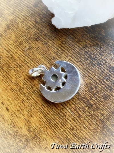 画像1: 【幸福のシンボル・癒しの石】高品質アクアマリン（ブラジル産）ペンダント 1点もの ★太陽と月 ブルー・青い石  ヒーリングジュエリー天然石パワーストーンお守りアクセサリー 3月誕生石