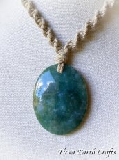 画像10: 【癒し・豊穣】石全長4.6cm大ぶり高品質モスアゲート瑪瑙 ネックレス チョーカー ペンダント　地球と身体に優しいヘンプ素材 1点物 シンプル＆ナチュラル★無染色 生成り ナチュラル天然素材オーガニックファッション  ハンドメイドお守り天然石ヒーリングストーン マクラメアクセサリー (10)