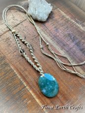 画像28: 【癒し・豊穣】石全長4.6cm大ぶり高品質モスアゲート瑪瑙 ネックレス チョーカー ペンダント　地球と身体に優しいヘンプ素材 1点物 シンプル＆ナチュラル★無染色 生成り ナチュラル天然素材オーガニックファッション  ハンドメイドお守り天然石ヒーリングストーン マクラメアクセサリー (28)