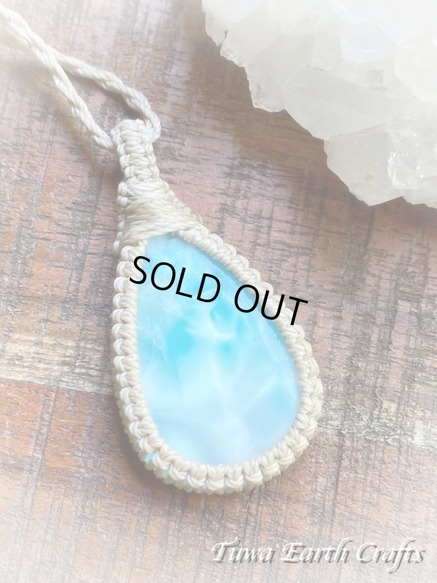 画像4: 【愛と平和のシンボル】大ぶり 高品質ラリマー ペンダント/ネックレス　シンプル＆ナチュラル 生成り＊世界三大ヒーリングストーン 1点もの天然石パワーストーンお守りマクラメアクセサリー (4)