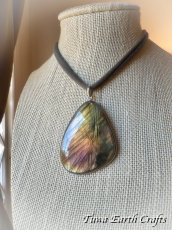 画像10: 石全長4.9cm大ぶり♪【夢の実現をサポート】高品質 神秘的ラブラドライト ペンダントトップ ゴールド・ピンク・パープル 1点ものヒーリング お守り ジュエリー 天然石パワーストーンアクセサリー スピリチュアル (10)