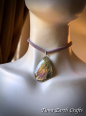 画像6: 石全長4.9cm大ぶり♪【夢の実現をサポート】高品質 神秘的ラブラドライト ペンダントトップ ゴールド・ピンク・パープル 1点ものヒーリング お守り ジュエリー 天然石パワーストーンアクセサリー スピリチュアル (6)