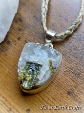 画像20: 【浄化・保護・開運・金運アップ】高品質グリーントルマリンインクォーツ原石 ペンダントトップ 1点もの パワーストーン 天然石 アクセサリー ヒーリングストーン お守りジュエリー (20)