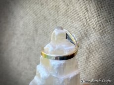 画像30: 【魔除け・厄除け・ポジティブ思考】高品質 大粒ペリドット原石 指輪 リング 15号★スターリングシルバー★植物・葉っぱデザイン♪ 1点物 天然石 パワーストーンアクセサリー 8月誕生石 ヒーリングジュエリー  (30)