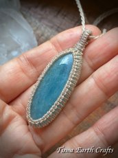 画像6: 石全長4.1cm大ぶり【富・幸福のシンボル】1点もの 高品質アクアマリン（ブラジル産）ペンダント・ネックレス ＊ シンプル マクラメ アクセサリー 天然石パワーストーン ハンドメイド 3月誕生石　スピリチュアル 家庭円満 お守り (6)