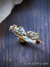 画像2: 【チャンスの引き寄せ・直観力アップ】宝石質ブルートパーズ 指輪リング with アメジスト サイズ調節可能 16号 17号 18号  天然石アクセサリー　キレイめ 上品 デザイン　1点もの ハンドメイド 彫金ジュエリー　銀細工 　 (2)