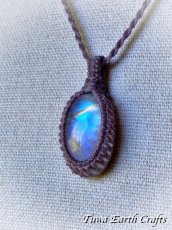 画像9: 高品質ロイヤルレインボームーンストーン ペンダント シンプル ネックレス 水晶 ★マクラメ編み ハンドメイド パワーストーン天然石ヒーリングお守りアクセサリー 金属アレルギー対応 (9)