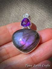 画像4: パープル ピンク  高品質スペクトライト ラブラドライト ペンダントトップ  with 大粒 宝石質アメジスト 紫 天然石パワーストーンアクセサリー　ヒーリングストーン お守りジュエリー　スピリチュアル (4)
