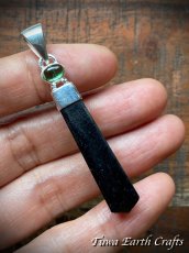 画像3: 【邪気除け・夢の実現・金運アップ】高品質ブラックトルマリン ポイント ペンダントトップ with グリーントルマリン★1点もの スターリングシルバー 天然石 ヒーリングジュエリー スピリチュアル 魔除け 厄除け お守り パワーストーンアクセサリー (3)