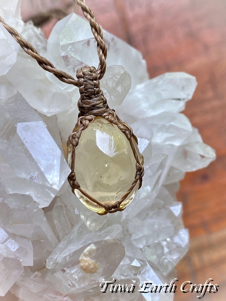 【開運・自信アップ・財運アップ】高品質シトリン ネックレス 1点もの シンプル 黄水晶*ヒーリング 金運アップお守り ジュエリー天然石パワーストーン マクラメ編みアクセサリー 金属アレルギー対応 11月誕生石